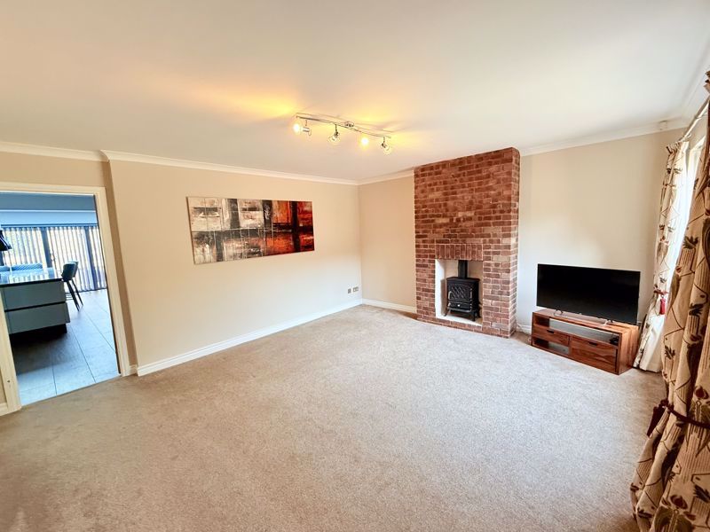 Lounge- click for photo gallery